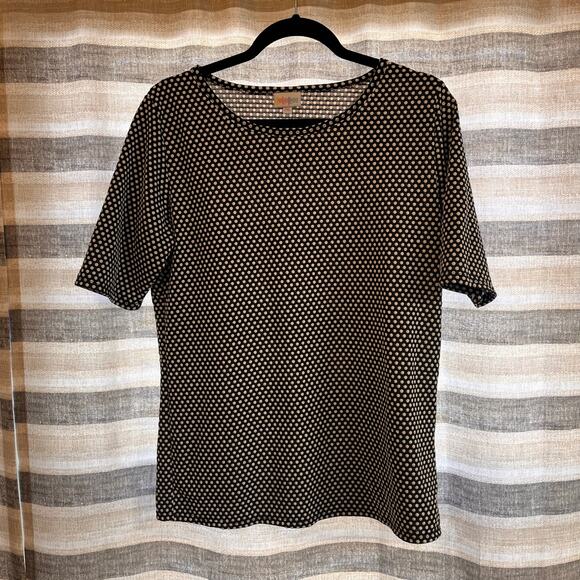 LulaRoe Black And White Textured Polka Dot Top Size 2X‎ - Picture 1 of 5